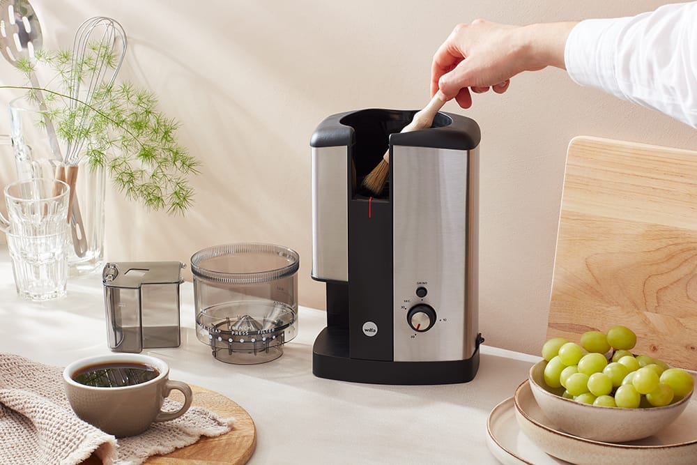 Wilfa Wilfa Svart Coffee Grinder (Silver) + Hario Drip Kettle Air